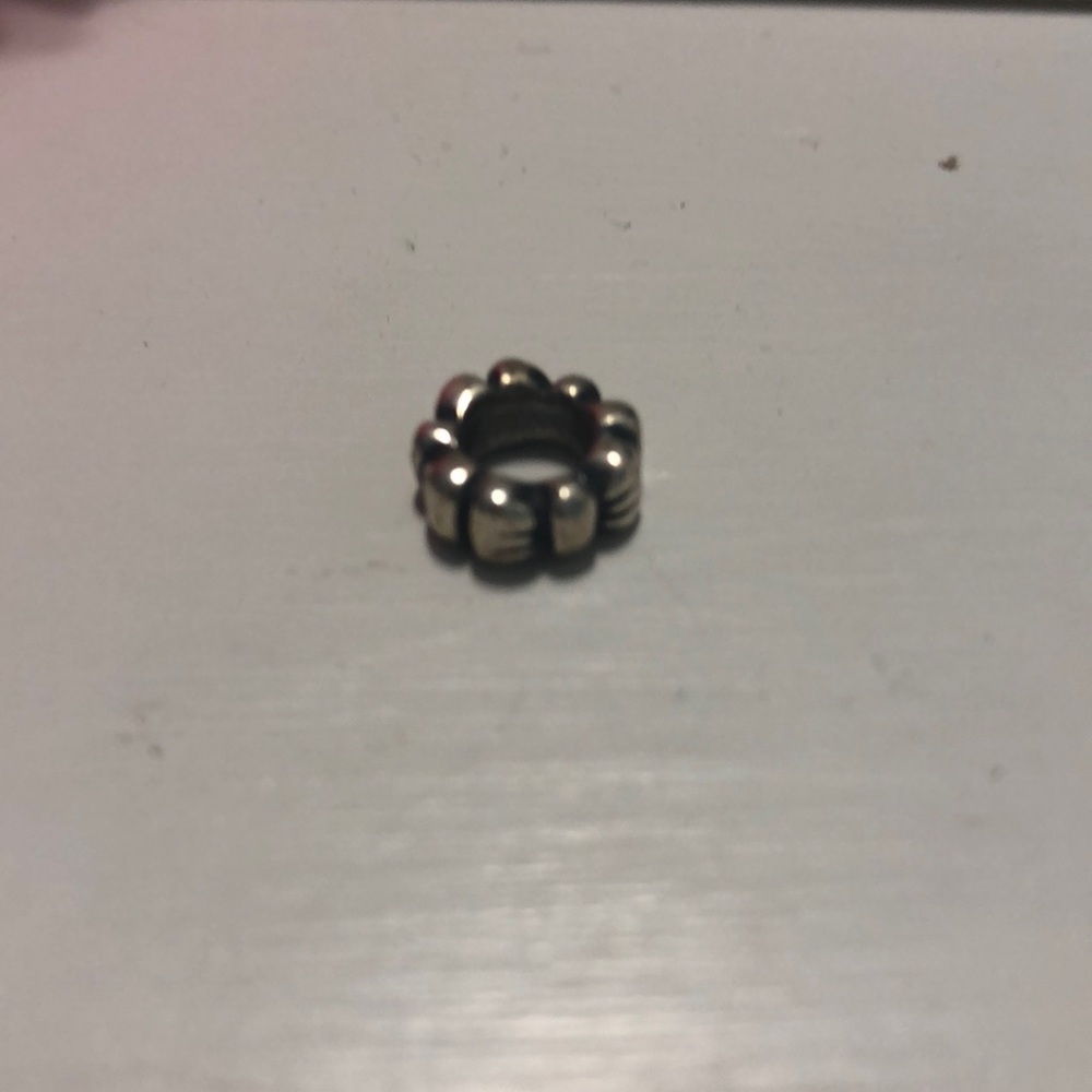Pandora bow spacer